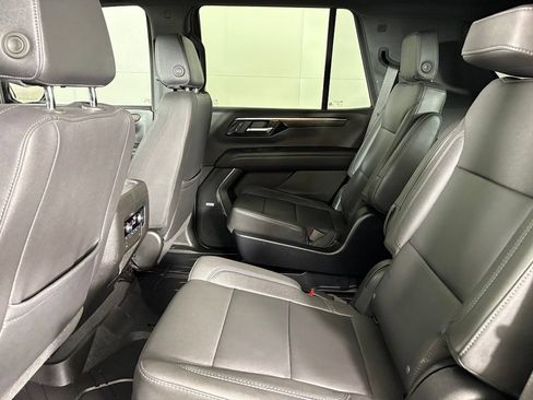 Used 2025 Chevrolet Tahoe Z71 w/ Comfort Package AWD/4WD image 46