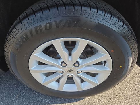 Certified 2019 Dodge Durango SXT w/ 3rd Row Seating Group AWD/4WD image 12