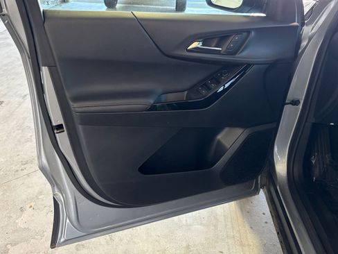 Used 2025 Chevrolet Equinox LT image 26