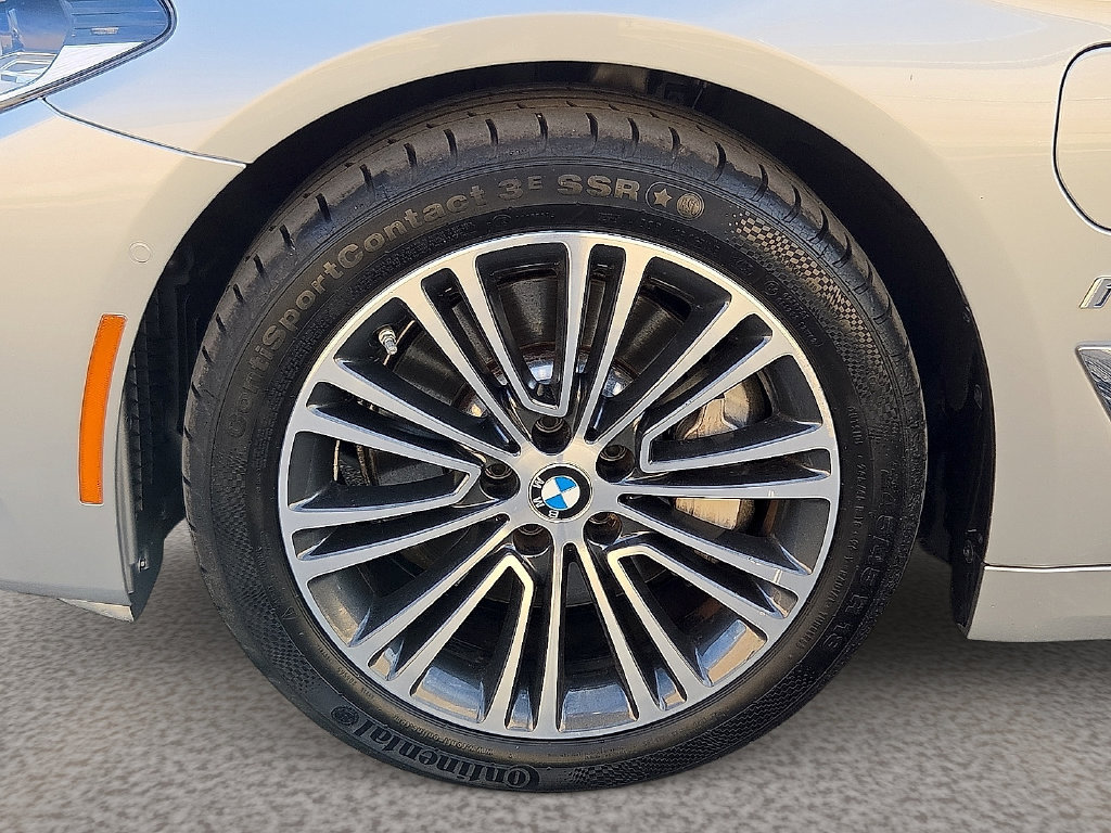 Used 2018 BMW 530e RWD image 8