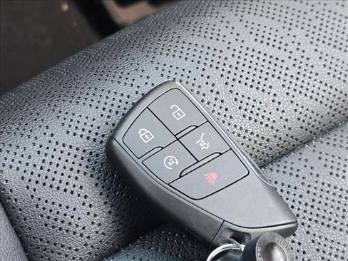 Certified 2025 Chevrolet Equinox LT w/ Convenience Package II FWD image 28