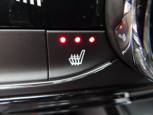 New 2026 Chevrolet Trax ACTIV w/ Sunroof Package image 10