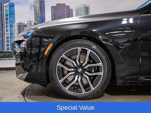 Used 2025 BMW 750e xDrive w/ Executive Package AWD/4WD image 7