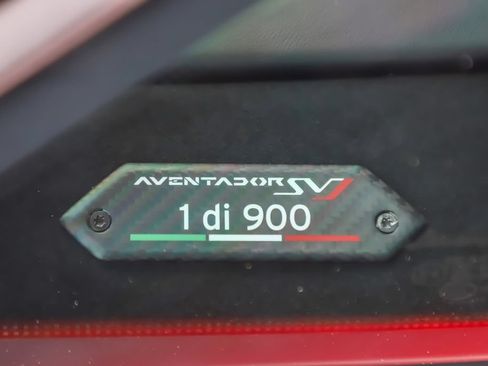 Used 2019 Lamborghini Aventador SVJ AWD/4WD image 16