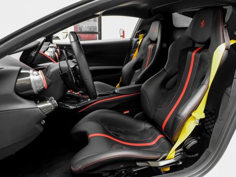 Used 2022 Ferrari 812 GTS RWD image 38