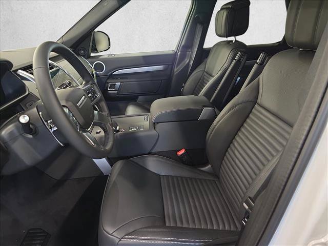 New 2026 Land Rover Discovery Dynamic SE AWD/4WD image 16
