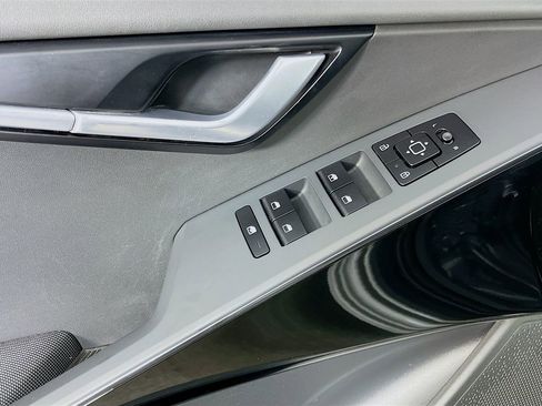 Used 2023 Kia Niro EX w/ EX Cold Weather Package FWD image 23