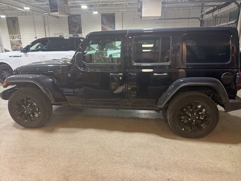 Used 2025 Jeep Wrangler Unlimited Sahara w/ Safety Group image 1