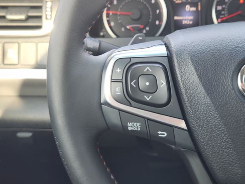 Used 2015 Toyota Camry SE FWD image 24