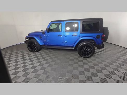 Used 2022 Jeep Wrangler Unlimited Sahara image 43
