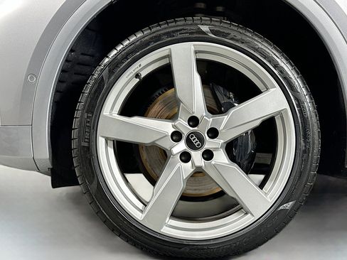 Used 2023 Audi SQ5 Prestige w/ Prestige Package AWD/4WD image 11