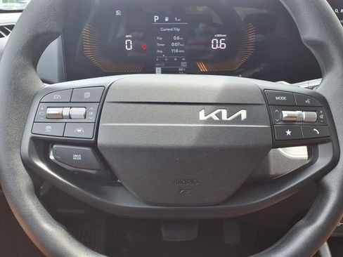 New 2025 Kia K4 FWD image 12