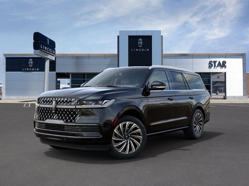 New 2027 Lincoln Navigator Black Label AWD/4WD image 2