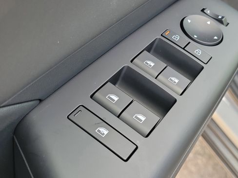 New 2026 Hyundai Kona SEL Premium image 31