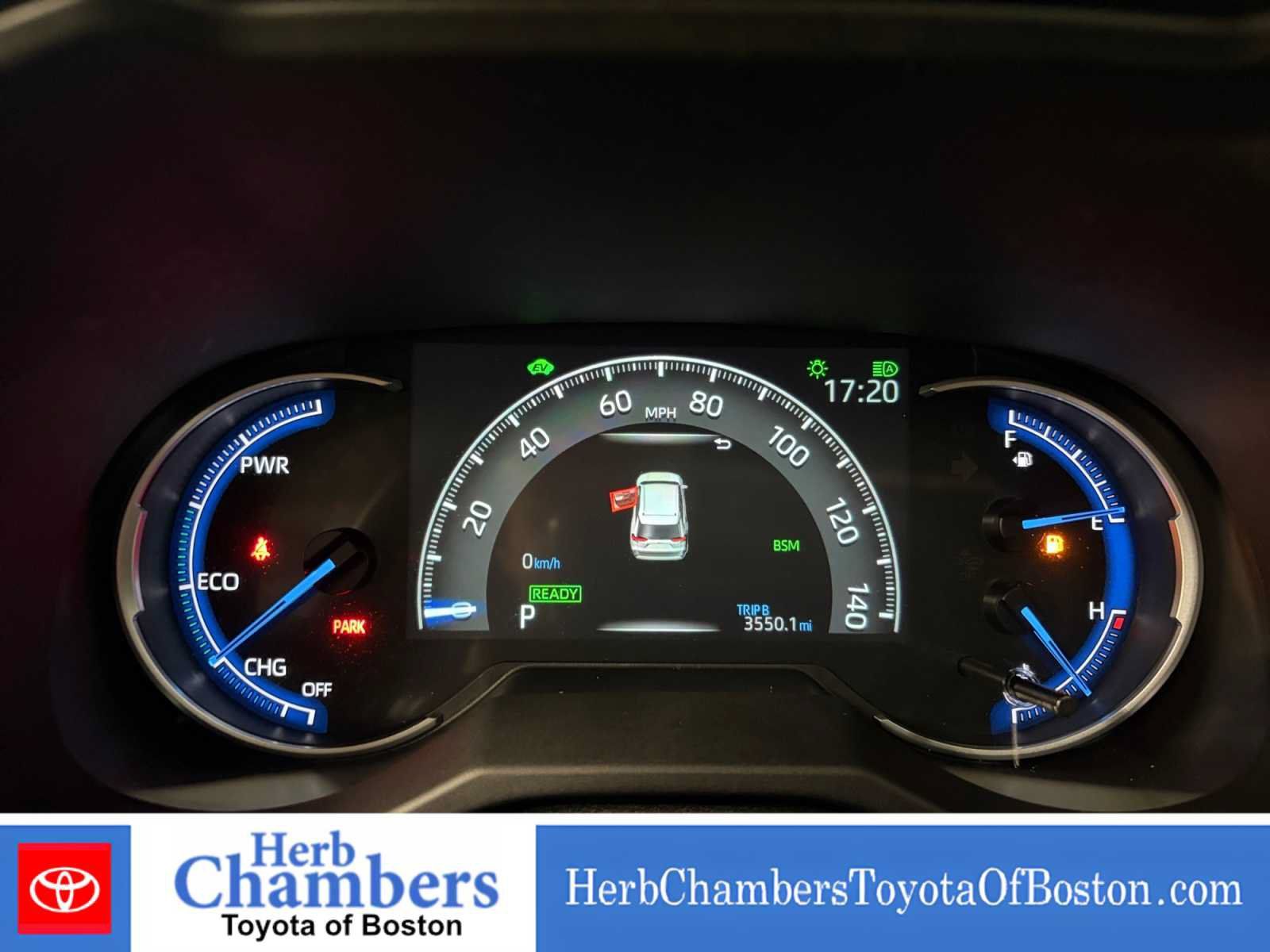 Used 2025 Toyota RAV4 XLE w/ Convenience Package AWD/4WD image 5