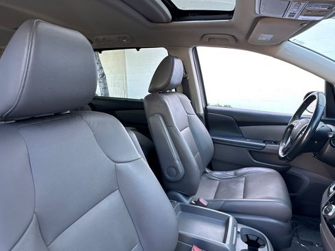 Used 2014 Honda Odyssey EX-L image 27