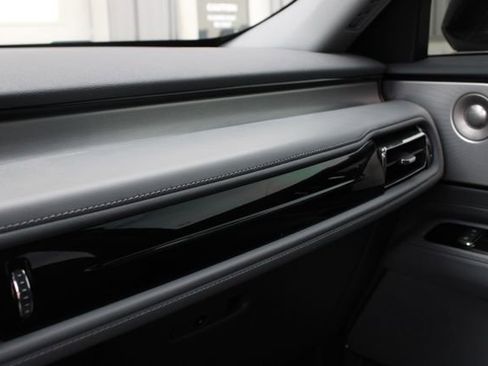 Used 2020 Lincoln Aviator Reserve w/ Equipment Group 202A image 20