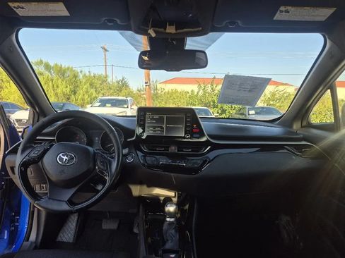 Used 2019 Toyota C-HR XLE FWD image 19