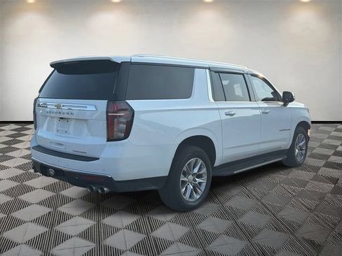 Used 2023 Chevrolet Suburban Premier RWD image 5
