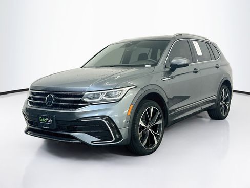Used 2023 Volkswagen Tiguan SEL R-Line AWD/4WD image 3