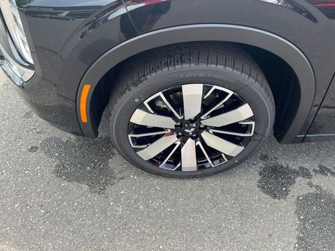 New 2025 Mitsubishi Outlander SEL image 10