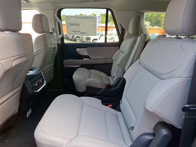 New 2027 Ford Expedition Max Active RWD image 28