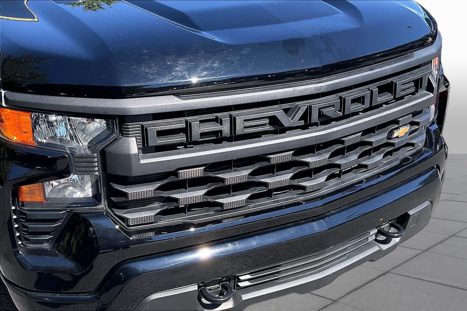 Used 2024 Chevrolet Silverado 1500 Custom AWD/4WD image 29