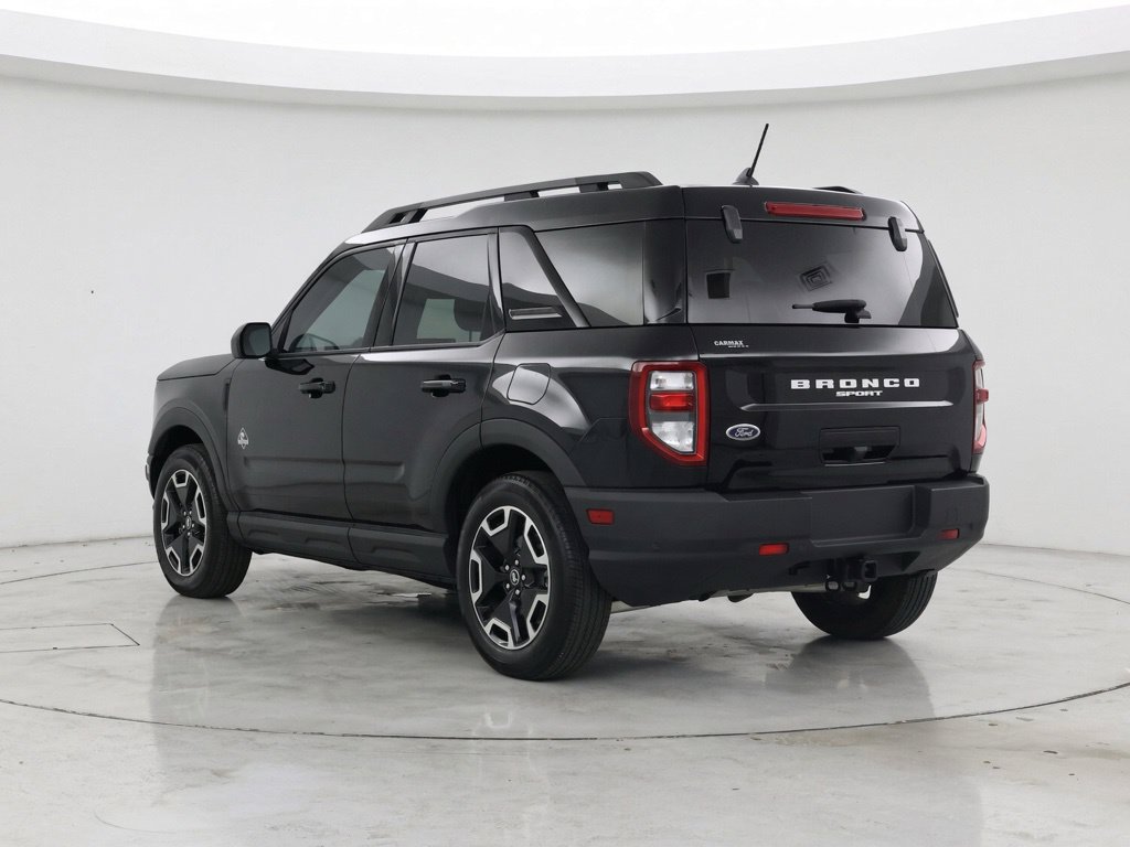 Used 2023 Ford Bronco Sport Outer Banks w/ Tech Package AWD/4WD image 3