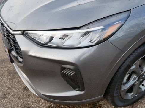 Certified 2024 Ford Escape ST-Line image 16