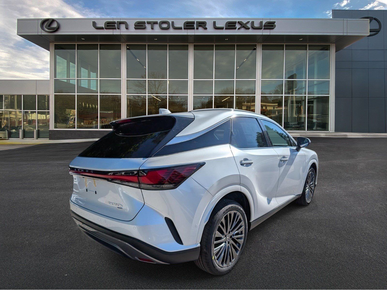 New 2026 Lexus RX 350 w/ Convenience Package AWD/4WD image 2