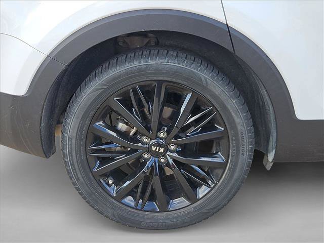 Used 2020 Kia Telluride SX w/ Towing Package FWD image 22