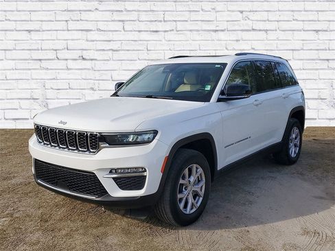 Used 2022 Jeep Grand Cherokee Limited image 4