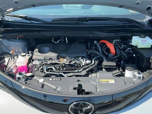 New 2026 Toyota Sienna XSE AWD/4WD image 12