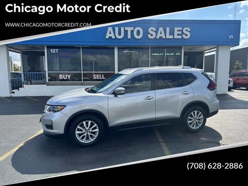 Used 2020 Nissan Rogue SV image 1