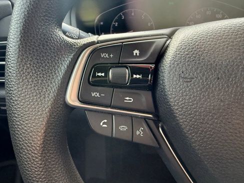 Used 2018 Honda Accord EX image 12