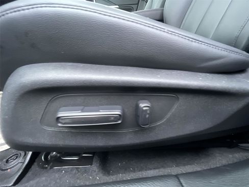 Used 2025 Acura Integra image 13