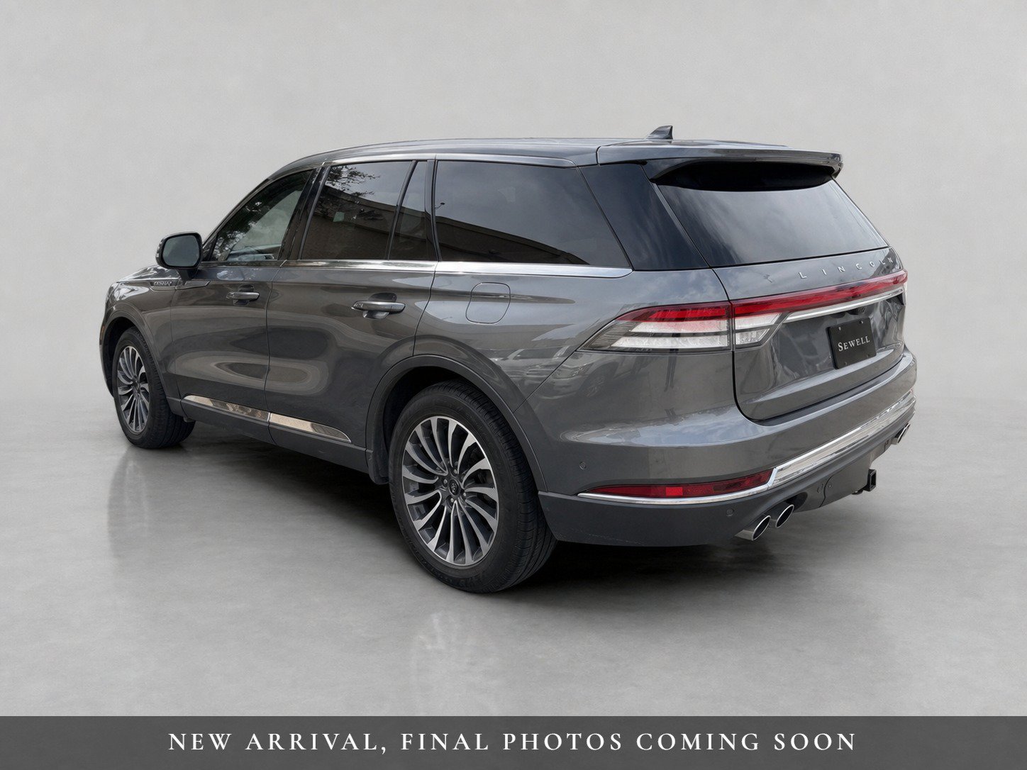 Used 2023 Lincoln Aviator Reserve w/ Elements Package Plus RWD image 6
