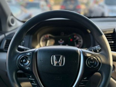 Used 2018 Honda Pilot EX image 36