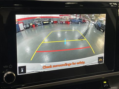 Certified 2025 Toyota Camry SE image 25