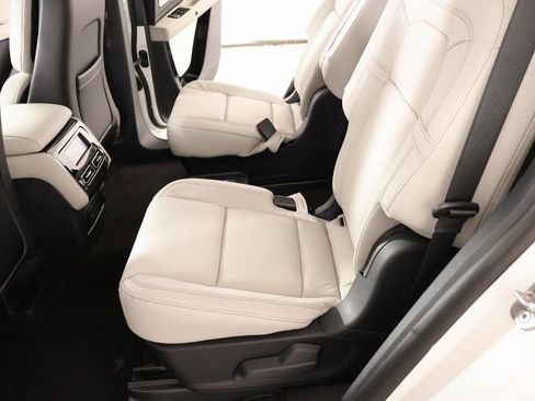 New 2026 Lincoln Aviator Reserve image 12