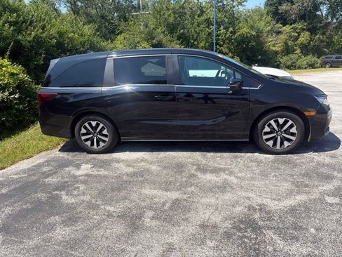 Used 2025 Honda Odyssey EX-L image 4