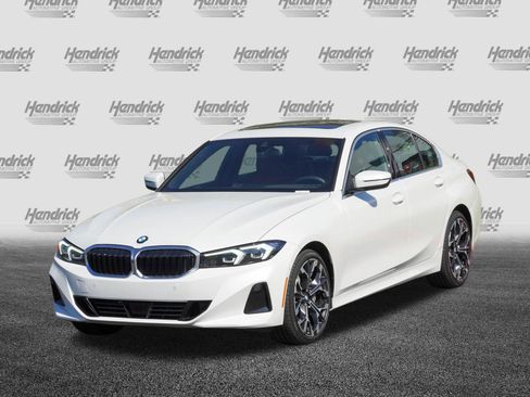 Certified 2025 BMW 330i Sedan RWD image 5