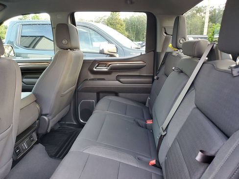 Used 2023 Chevrolet Silverado 1500 LT RWD image 11