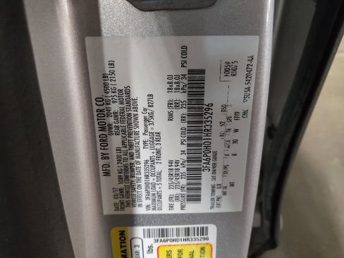 Used 2017 Ford Fusion SE w/ Equipment Group 201A image 33