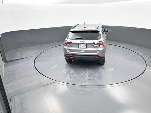 Used 2023 Jeep Compass Trailhawk image 31