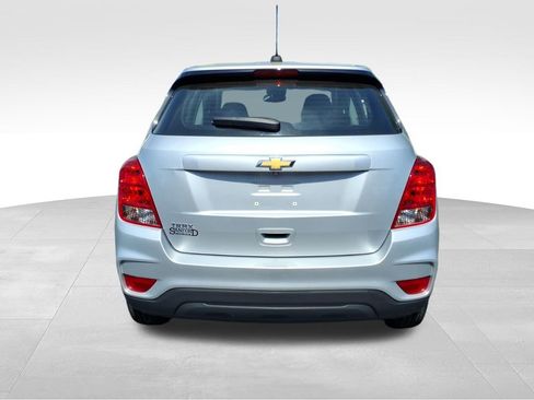 Used 2020 Chevrolet Trax LS FWD image 23