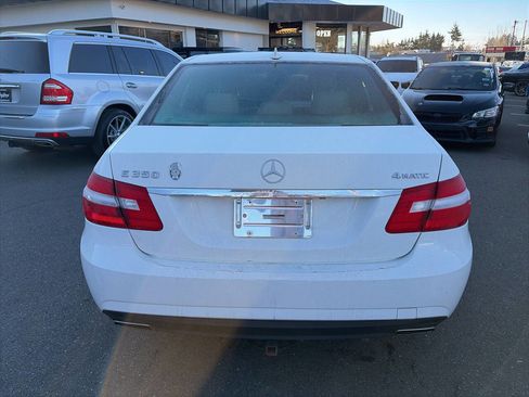 Used 2010 Mercedes-Benz E 350 4MATIC Sedan image 3