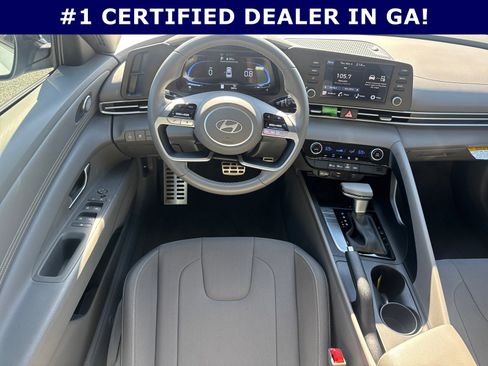 Certified 2025 Hyundai Elantra Sport image 23