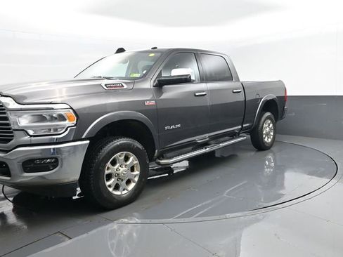 Used 2022 RAM 2500 Laramie AWD/4WD image 1