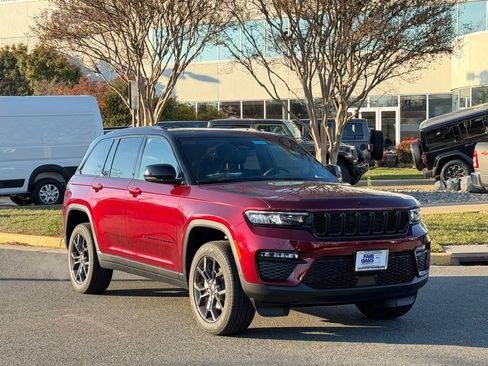 New 2025 Jeep Grand Cherokee Limited image 1